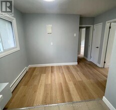 Building Photo - 569 Dufferin Ave