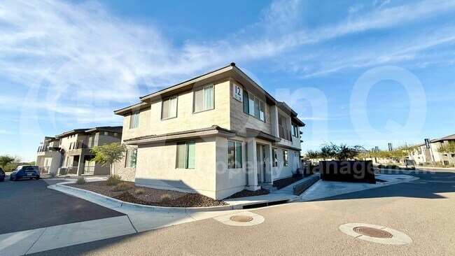 Foto del edificio - 2121 W Sonoran Desert Dr