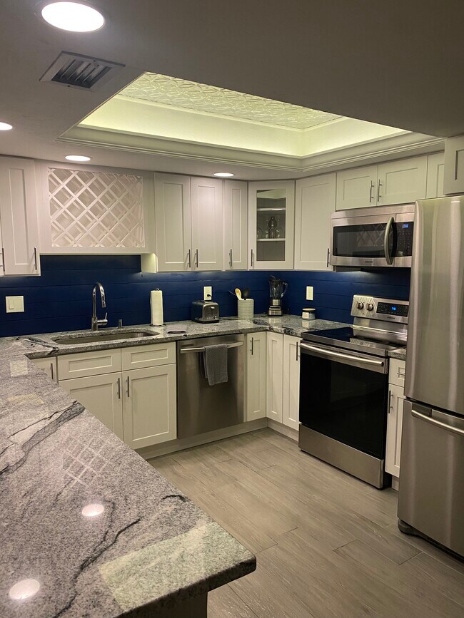 Kitchen - 159 SW 47th Ter