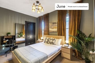 Building Photo - Room in Shared 4 bed/1 bath home