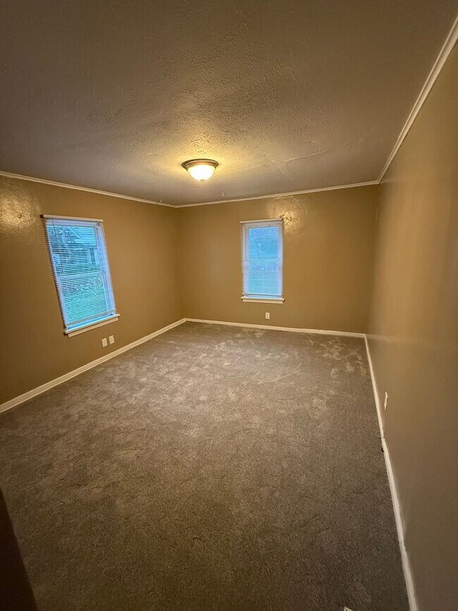 Foto del edificio - 3 BR/2 BA home on historic west end!