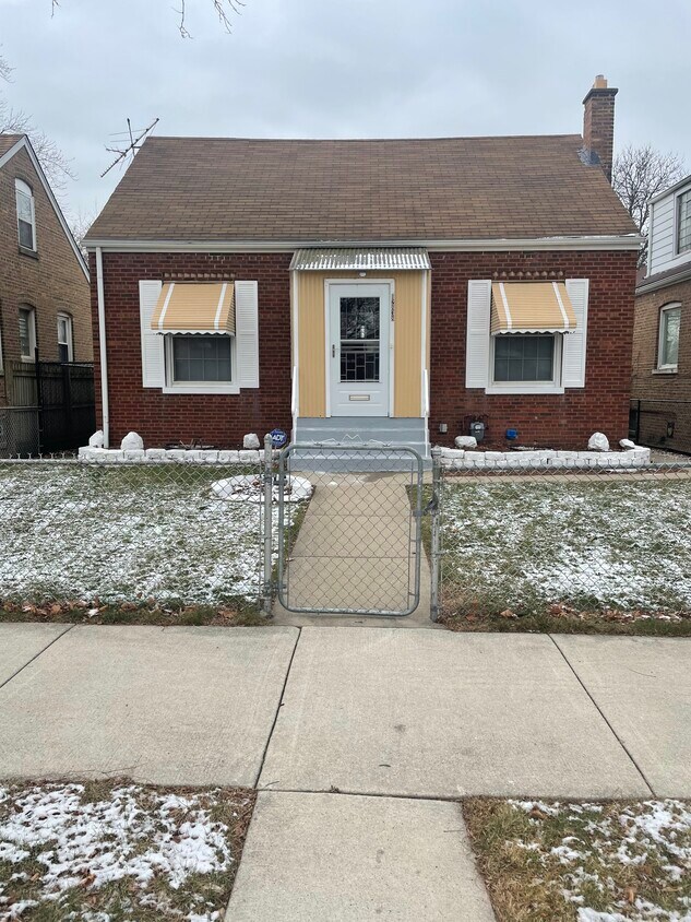 Primary Photo - 12838 S Union Ave