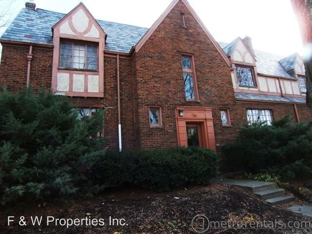 Primary Photo - 440-450 Rhoads Ave