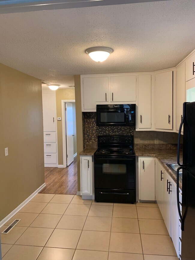 Foto del edificio - 2421 Everett St