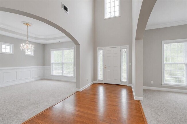 Foto del edificio - 380 Simonton Crest Dr SE