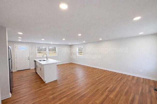 Building Photo - 13428 Ladysmith Rd