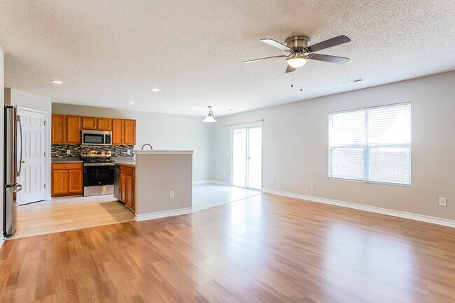 Foto del edificio - 3012 Van Dorn Rd