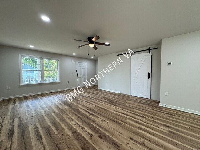 Foto del edificio - 8509 Engleside St