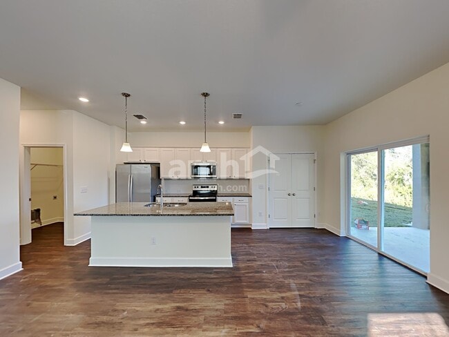 Building Photo - 33817 Night Lily Drive