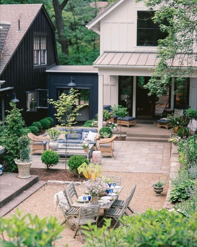 Building Photo - Exquisite home in Fox Chapel
