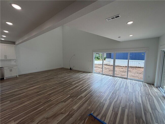 Foto del edificio - 916 N Sang Ave