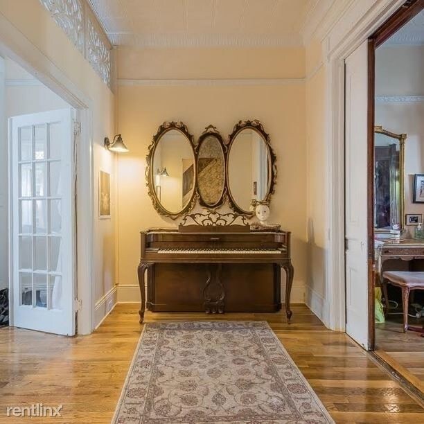 Building Photo - 471 Macdonough St