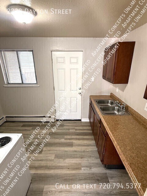 Foto del edificio - 2228 Dayton St