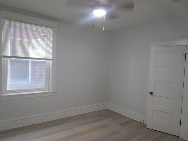 Building Photo - 5920 McPherson Ave