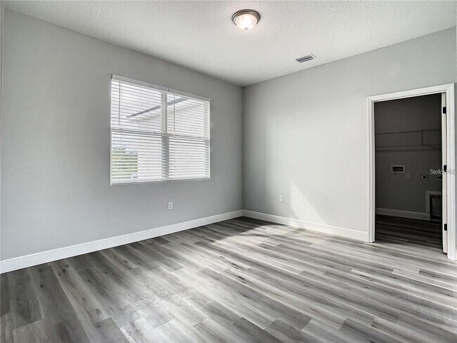 Foto del edificio - 14683 Ingraham Blvd