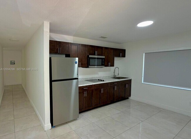 Foto del edificio - 2803 SW 26th St