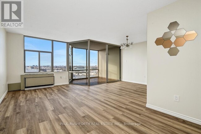 Building Photo - 2759 Carousel Crescent