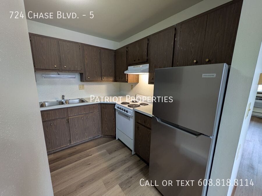 Foto principal - 724 Chase Blvd
