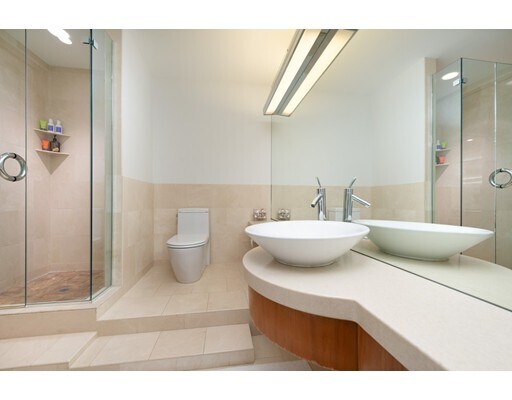 Building Photo - 671 Boylston St
