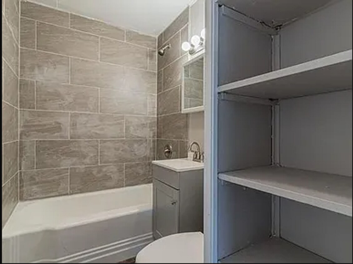 Foto del edificio - 1401 Laurel Dr