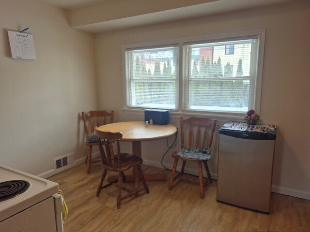 Foto del edificio - 60 Vinal Ave