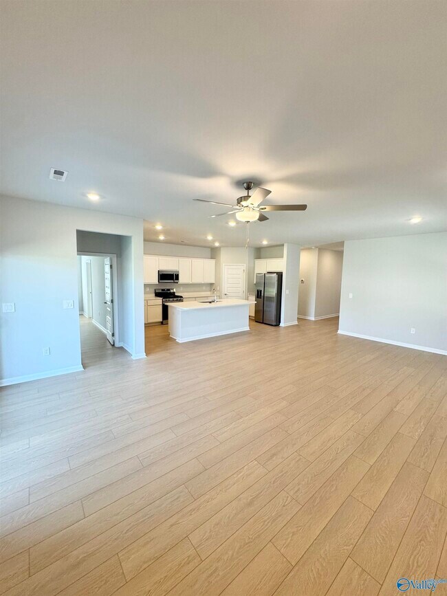 Building Photo - 28559 Halford Dr