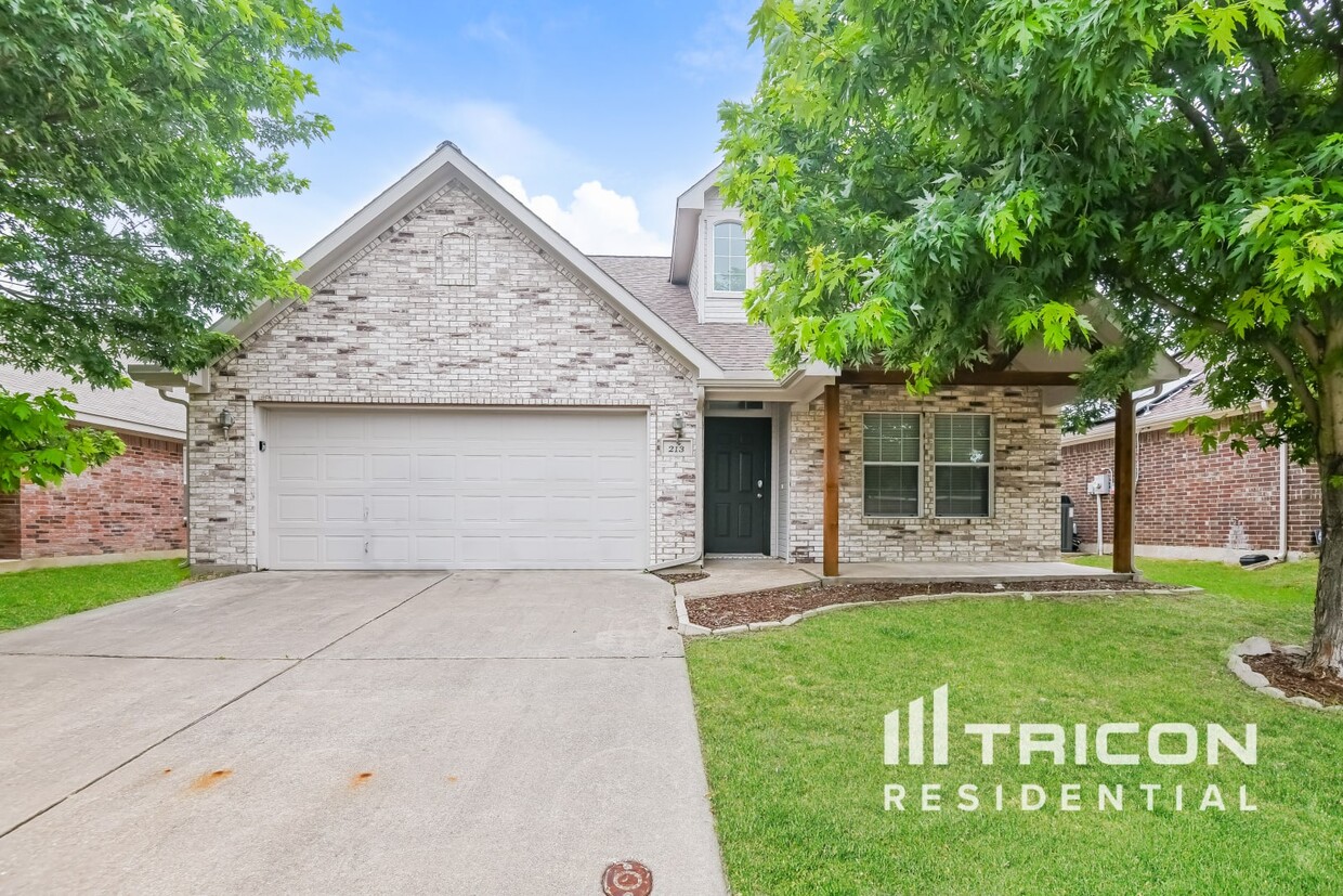 Primary Photo - 213 Oak Ridge Dr