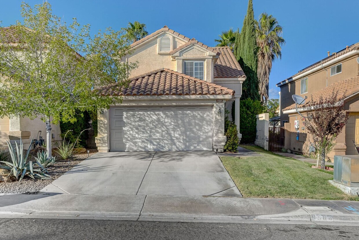 Foto principal - Beautiful Summerlin Home! Hills Neighborho...