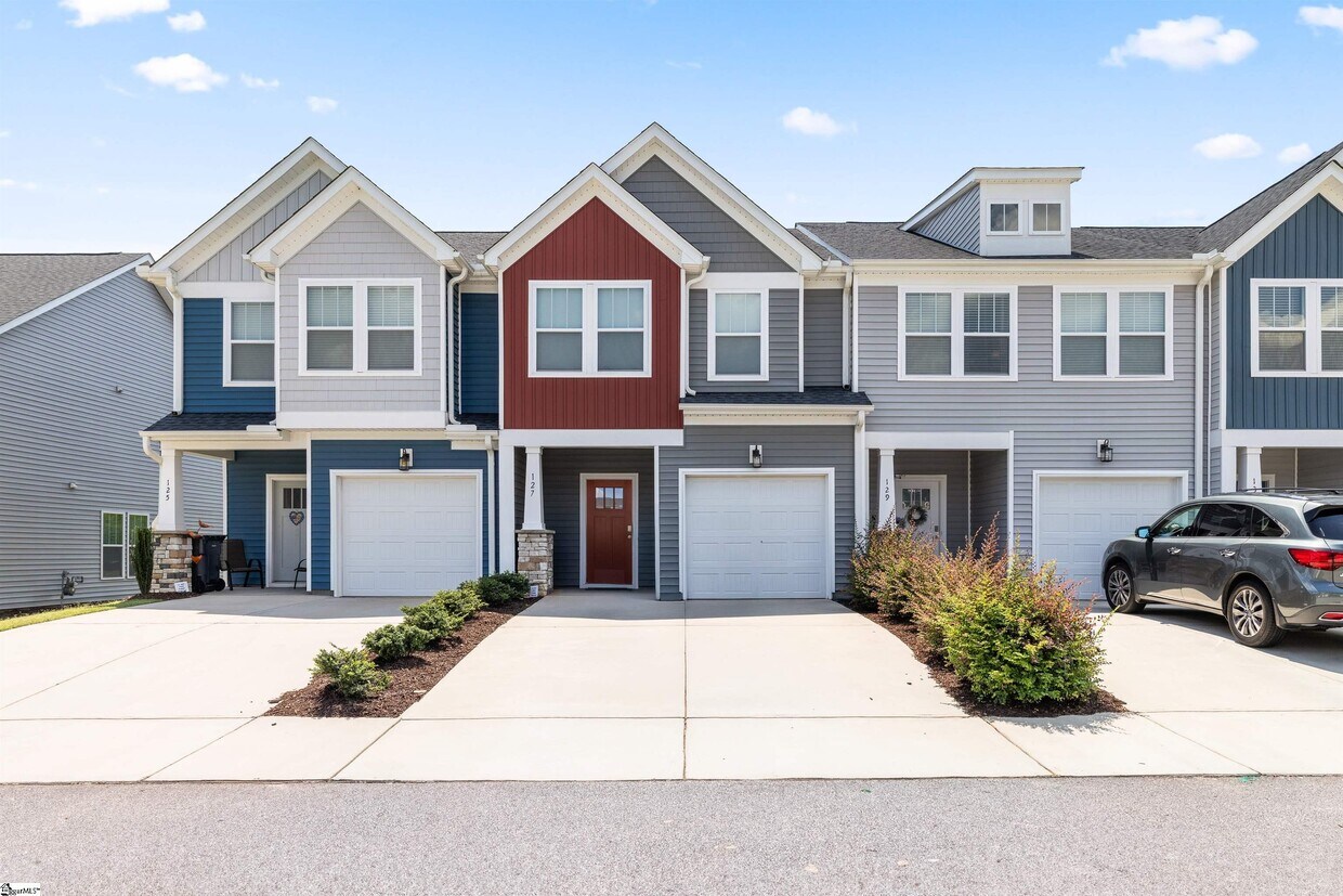 Primary Photo - 127 Shallons Dr