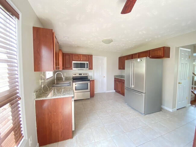 Foto del edificio - 284 Briarwood Pl