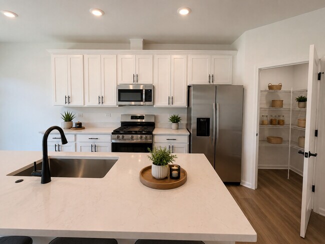 Foto del edificio - 8545 Chadwick Ct