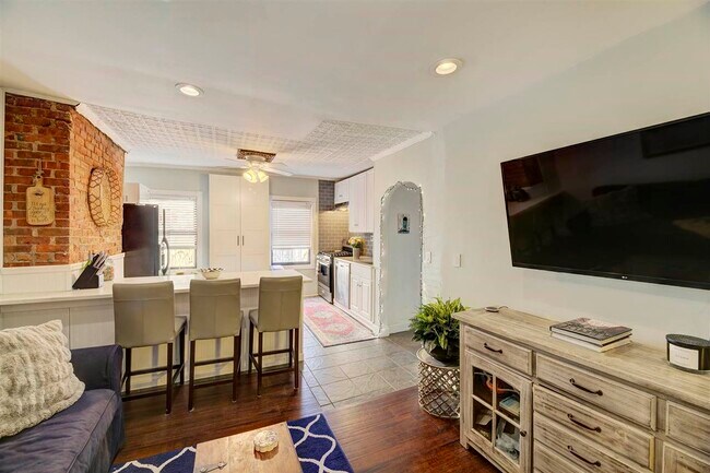 Foto del edificio - 358 6th St