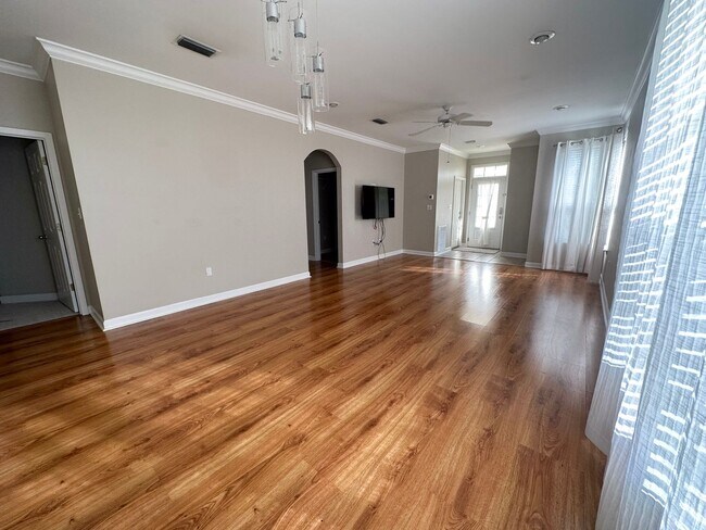 Foto del edificio - Beautiful 3 Bedroom Home in Destin. Beachside of Hwy 98!