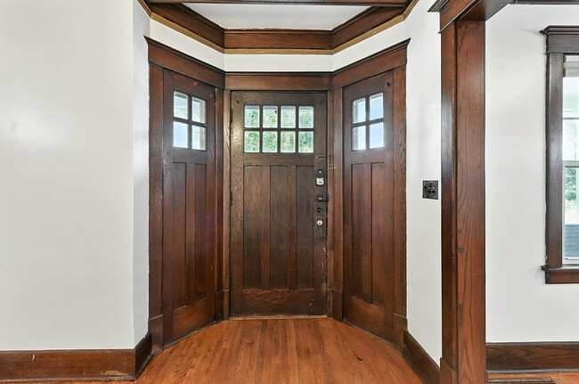 Building Photo - 2965 Harris Street