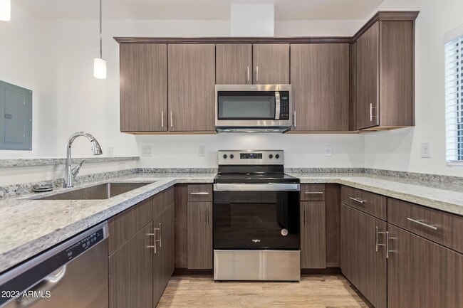 Foto del edificio - 2063 E Lemon St