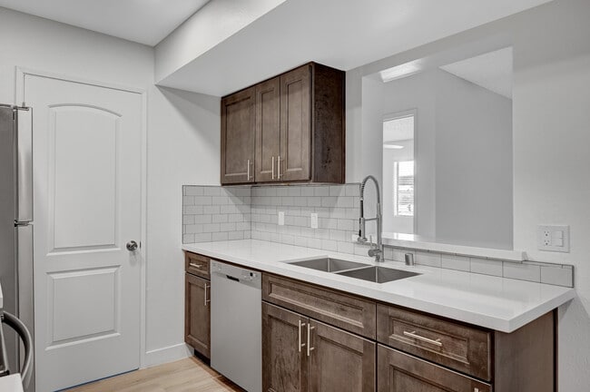 Reno Kitchen - VUE 5325