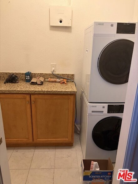 Building Photo - 1956 W 73rd St