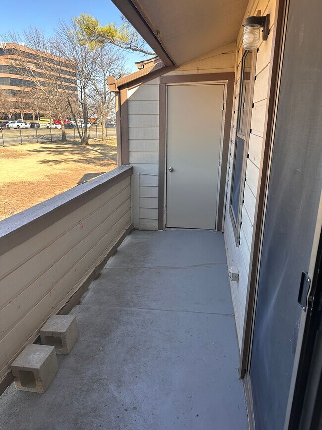 Building Photo - Condo for lease