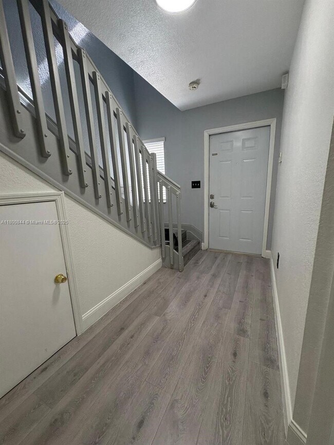 Foto del edificio - 11416 NW 93rd Ct