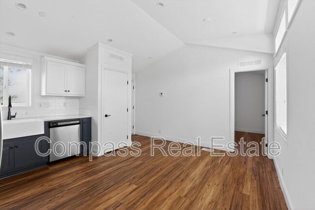 Foto del edificio - 4769 Renzo Ct