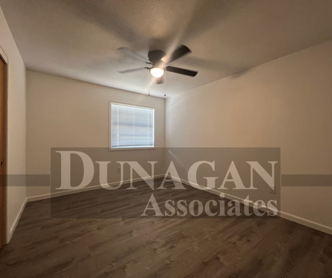 Building Photo - 3 Bed, 1 3/4 Bath home with Shop - Water P...