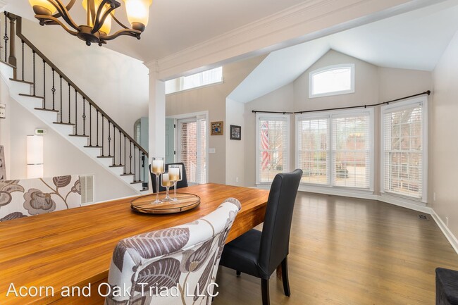 Building Photo - 4 br, 2.5 bath House - 1519 Worthington PL