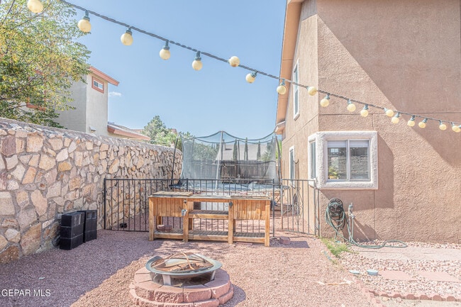 Building Photo - 1328 Morgan Marie St