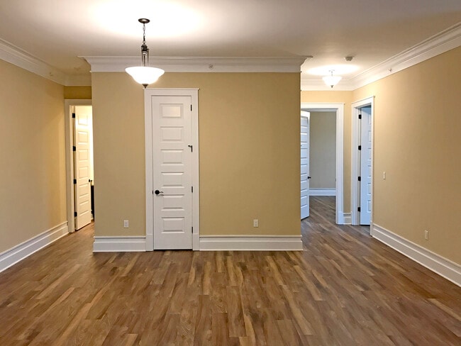 Building Photo - 19A Boulder Hills Boulevard