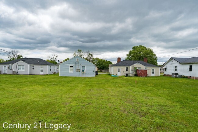Building Photo - 1 br, 1 bath House - 323 Carver St
