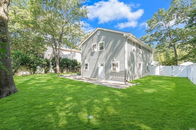 Building Photo - 46 Patchogue Ave