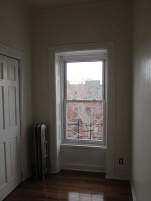 Building Photo - 467 Putnam Ave