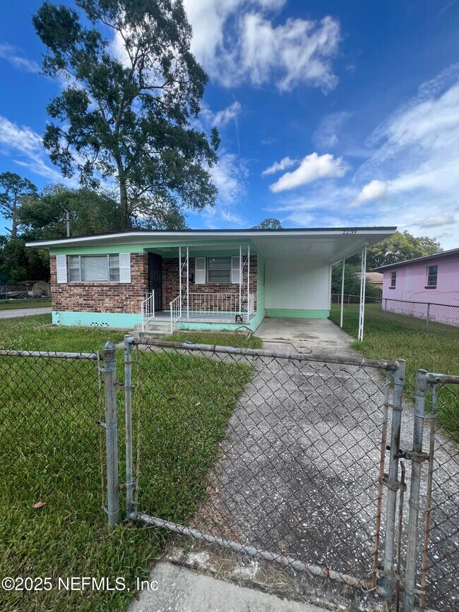 Building Photo - 2239 Sherrington St