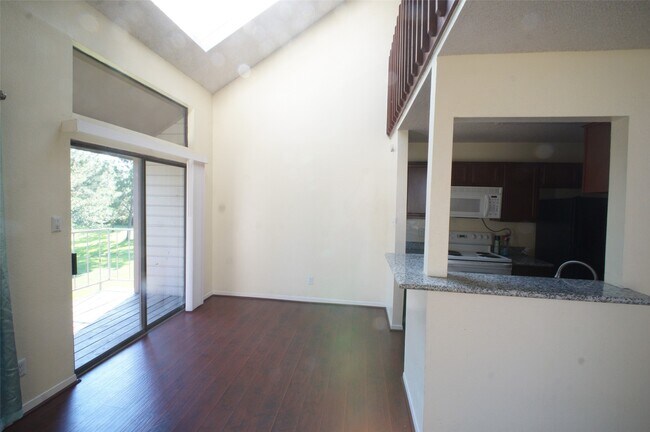 Foto del edificio - 8587 Sands Point Dr