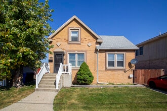 Building Photo - 5210 W 54th St